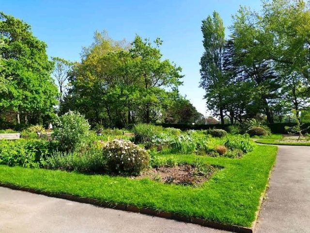 🌳 Stanley Park: Blackpool’s Peaceful Green Escape 🇬🇧🌸