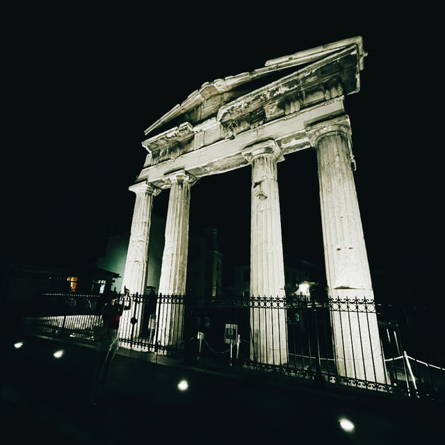 Athens on a Shoestring: Ancient Wonders & Local Streets