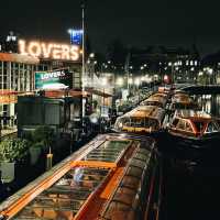 Amsterdam on a Budget: Canals, Culture & Cozy Corners