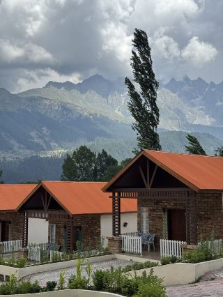 บ้านพักแสนอบอุ่นและวิวหิมะในคาลาม 🗻🏡