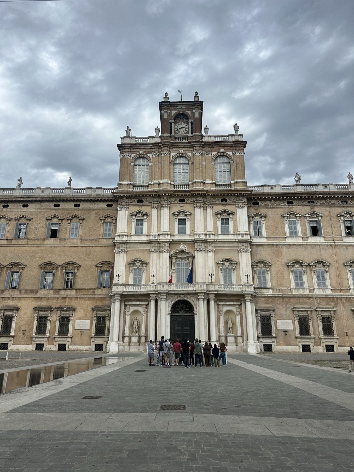 🇮🇹 Modena: Romanesque Cathedral, Ferrari, and the Secrets of Balsamic Vinegar
