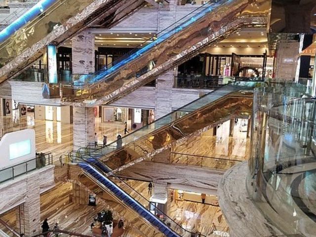 The Largest Building in the World!🇨🇳