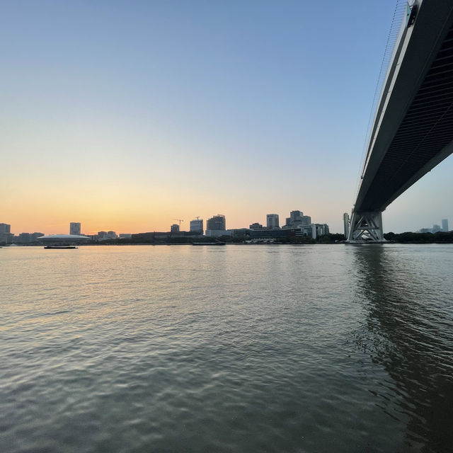 Run along the Huangpu river 🏃🏻‍♂️ 