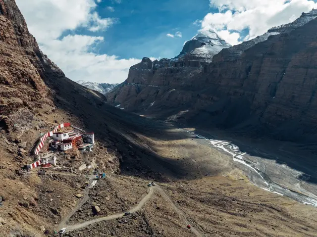 Mount Kailash | Experience the power of faith at the center of the world