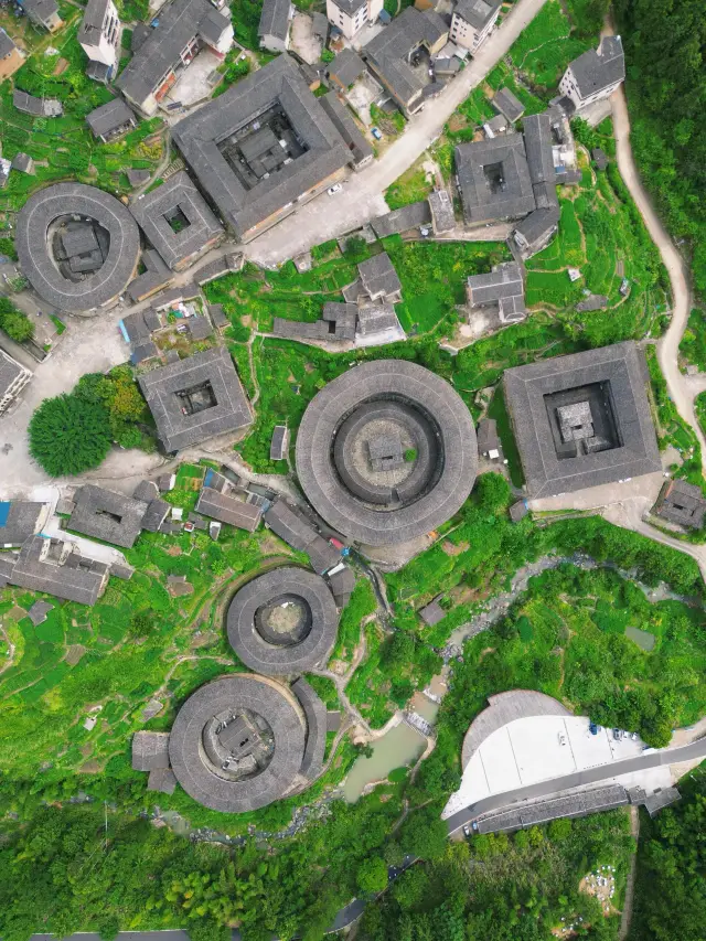 Chuxi Tulou Cluster | Arriving at the Divine Enclosure