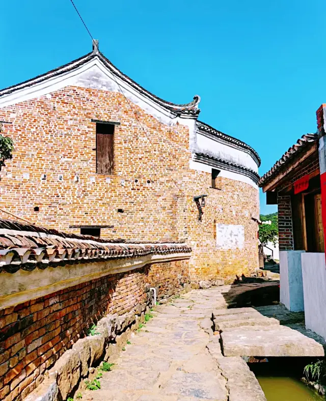 Travel through a millennium, and uncover the historical imprints and geomantic secrets of Gantang Ancient Village in Yongzhou, Hunan