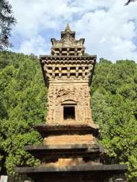 龍虎塔