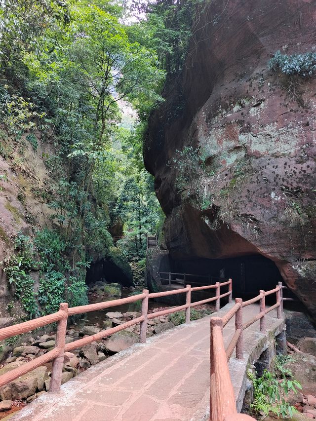 赤水佛光岩景區。