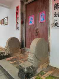 廣東雷州祿切村誠齋公祠。
