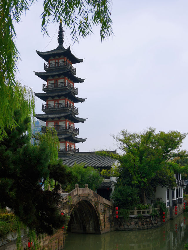 有着800多年歷史的州橋老街,值得一遊。