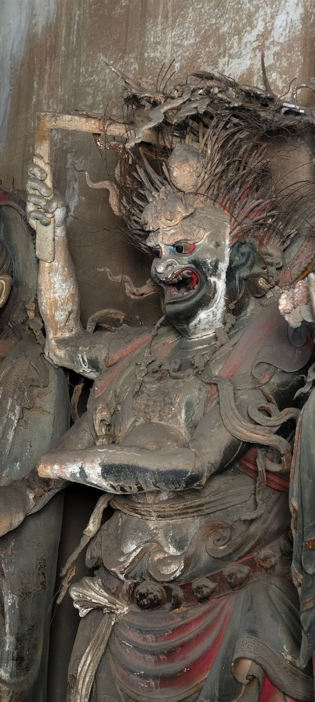 高平鐵佛寺。