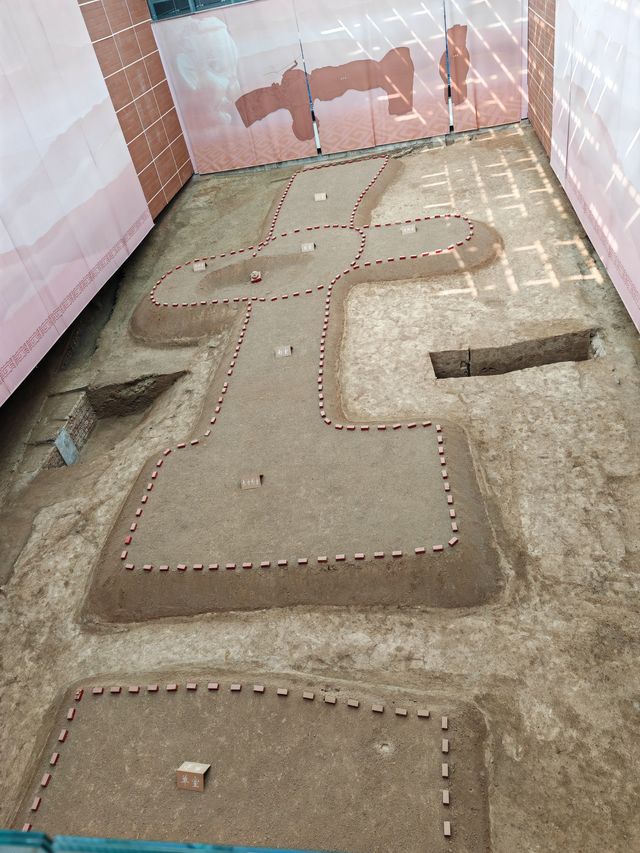 牛河梁遺址。