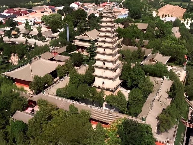 天下寺廟不談情，唯有永濟普救寺。
