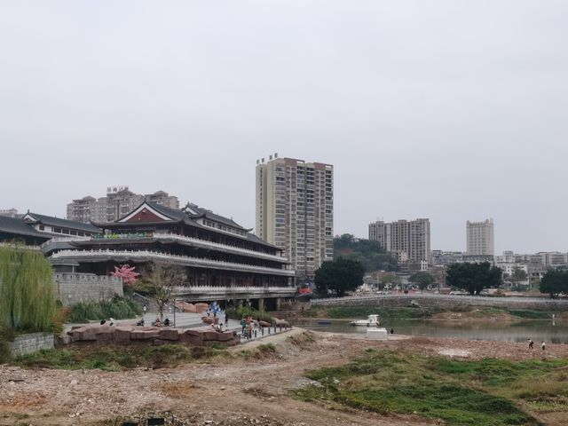 亦古亦今的南雄市博物館景區。