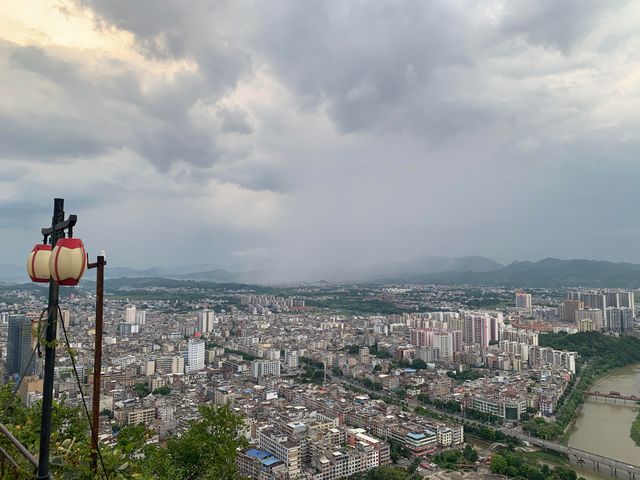 欽州六峰山探秘之旅：一步一景，盡攬風華