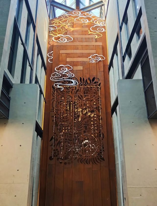 過年鴻運紅年味益陽高顏值建築