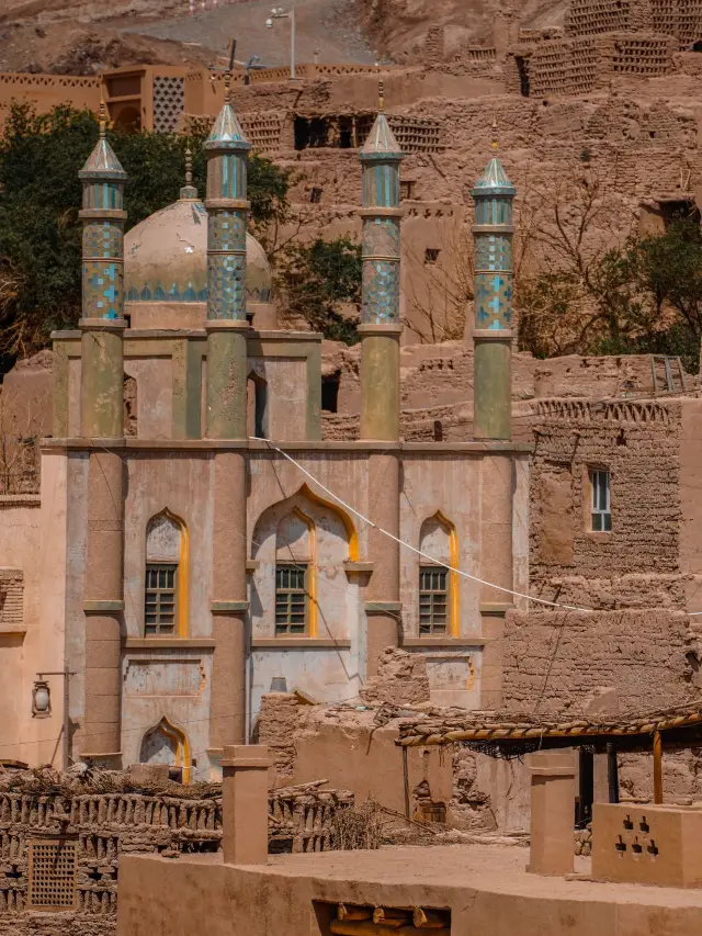 Friends' Guide to Xinjiang Tianshan Tianchi Lake and Turpan: No Pitfalls