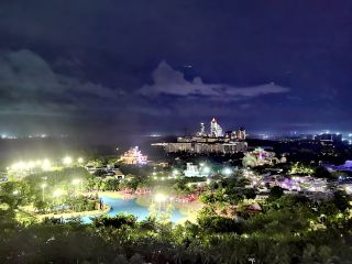 Atlantis at Night: Falling into the Dream of the Ocean Star River