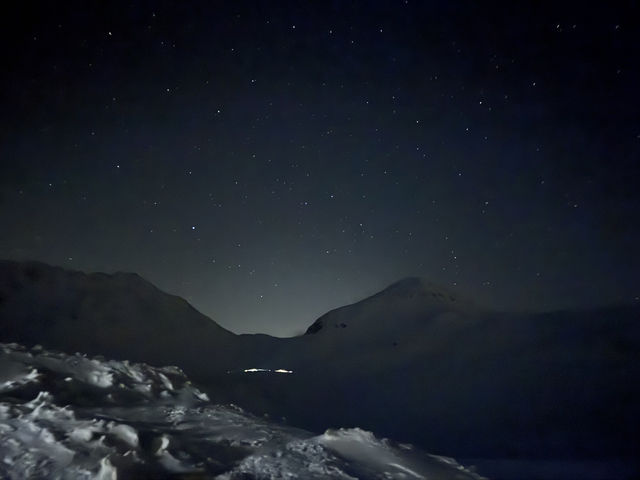 立山黑部：從暴風雪到晴空萬里的奇妙旅程