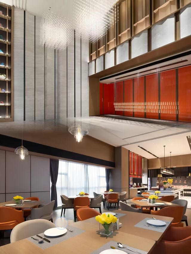 太原五一廣場希爾頓歡朋酒店｜城市中心的便捷之選