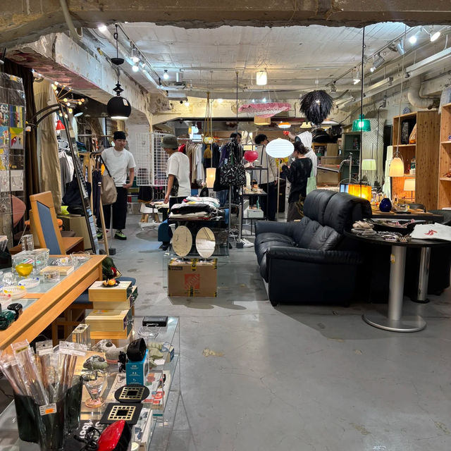 家居購物推薦！藏在大阪🇺🇸美國街的中古傢具店！！