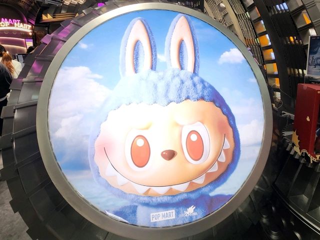 🎪【上海・POPMART全球旗艦店｜潮玩界的迪士尼】