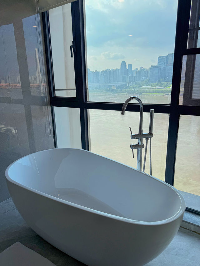 重慶躺平式度假浸浴睇江景