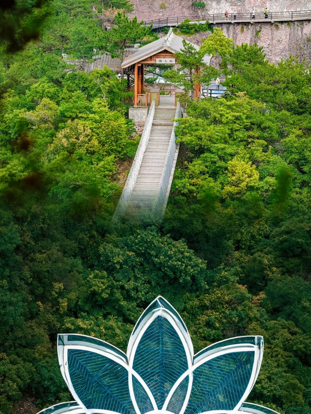 神仙居懸空棧道實拍！腳軟警告敢挑戰
