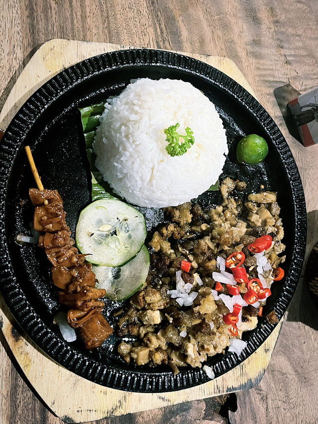 From city lights to mountain mists ✨ — Manila Guide