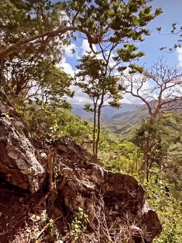 From city lights to mountain mists ✨ — Manila Guide