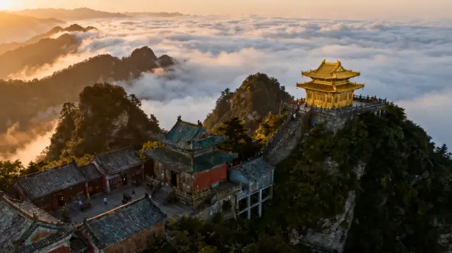 ภูเขาอู่ตังทะเลเมฆสวรรค์