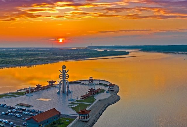 【黑瞎子島探秘指南】🌿🐻一場野性與自然交融嘅極致冒險!
你係咪都夢想遠離喧囂,嚟到一片純淨嘅原生 【黑瞎子島探秘指南】🌿🐻一場野性與自然交融嘅極致冒險!
你係咪都夢想遠離喧囂,嚟到一片純淨嘅原生