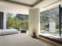 這次陽朔之行真是絕了！住在遇龍河邊的遇山鄉舍簡直把儀式感拉滿，孩子生日party直接在小院子裡搞起來