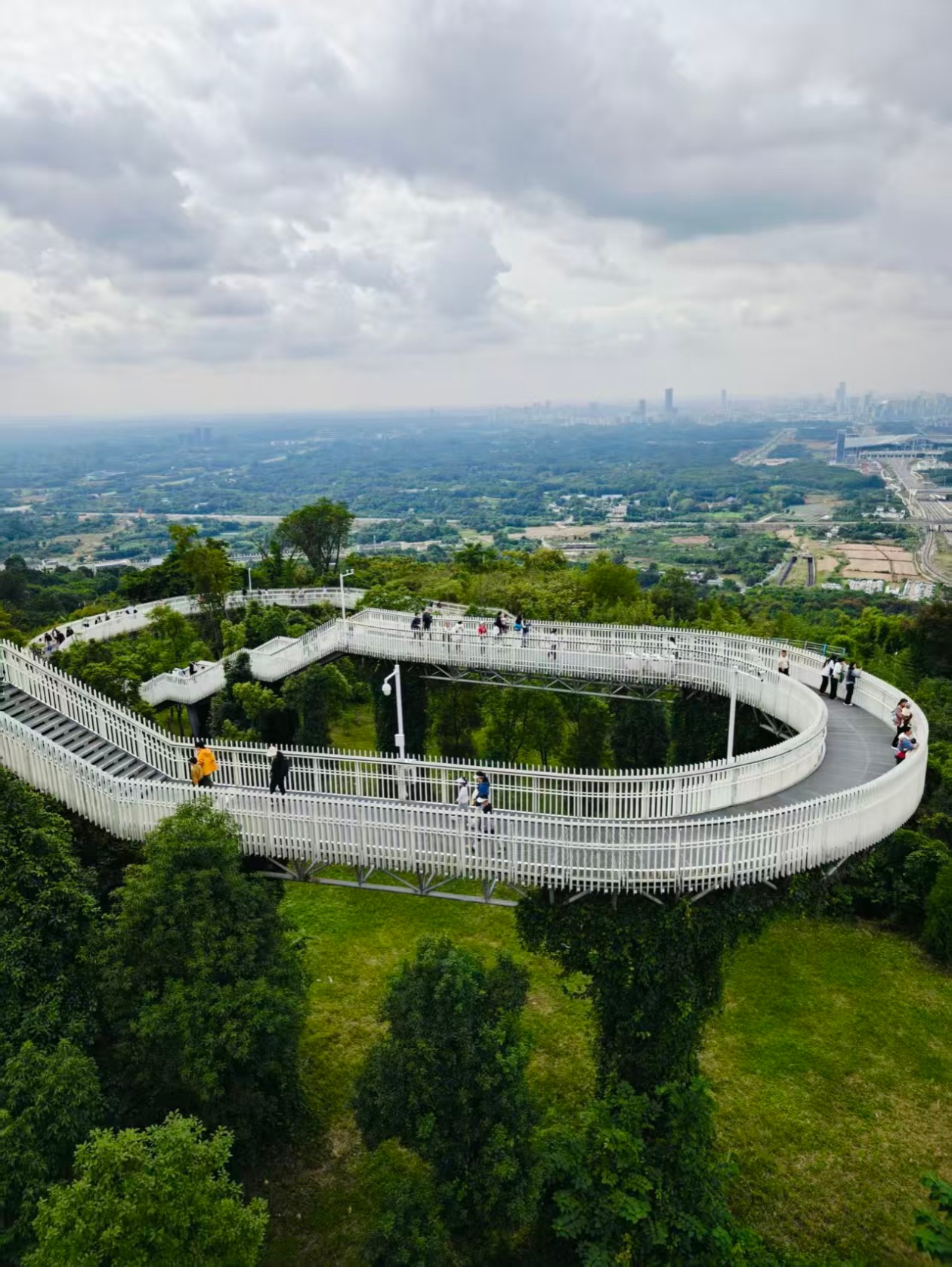 Chengdu's Free Hidden Cloud Wonderland
