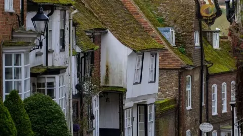 Forgotten by Time: A Complete One-Day Medieval Secret Tour of Rye Near London — traveler post in Rye