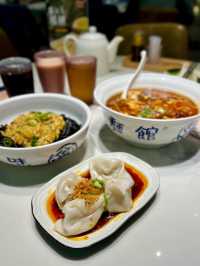 平日下午。。又來吃個上海菜🥢