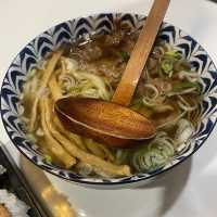 익선동 초밥, 롤 맛집 “롤인익선”. 연어아보카도롤 드세용!