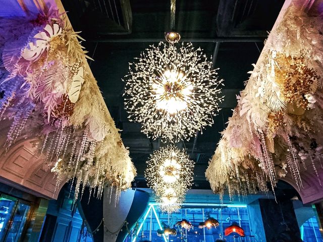 燈火璀燦的打卡酒吧餐廳