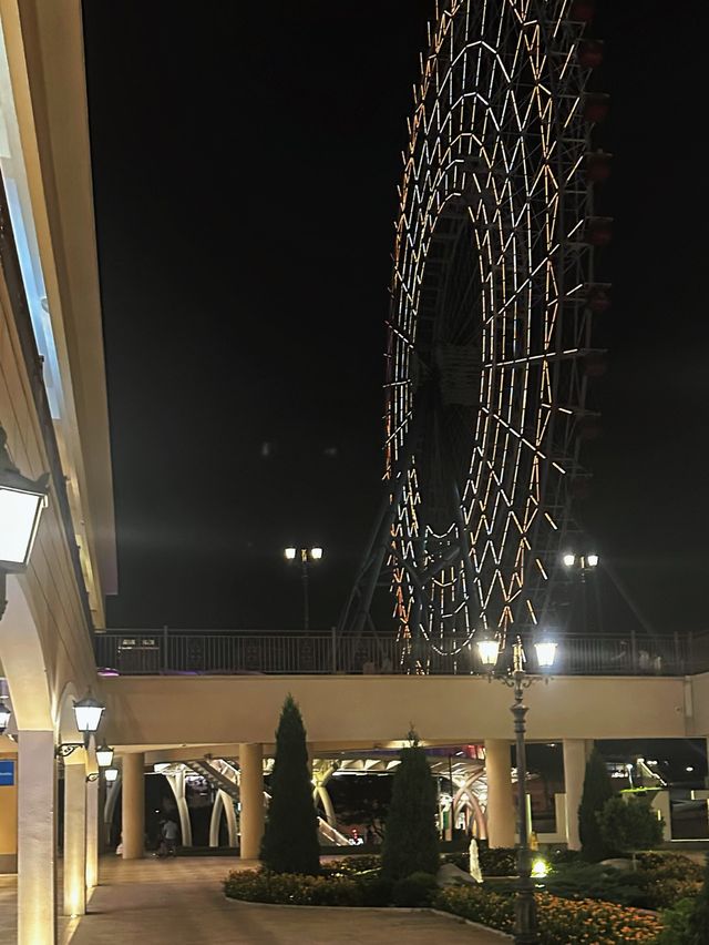 《台中》歐式風格購物中心 全台最大摩天輪-麗寶OUTLET MALL