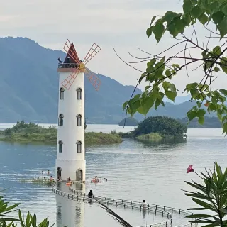 Qiandao Lake: A Thousand Isles of Serenity