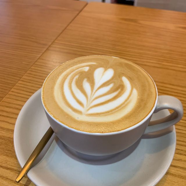 香港上環 旺中帶靜 味道與環境一流的 Cafe