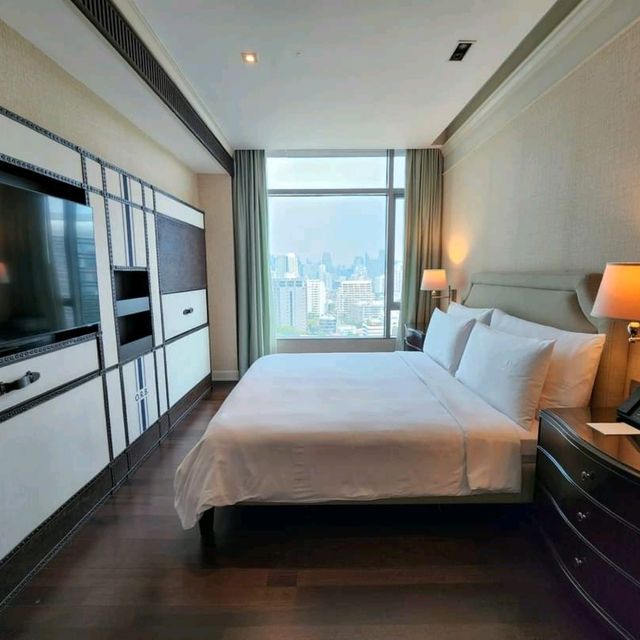 Review โรงแรม Oriental Residence Bangkok