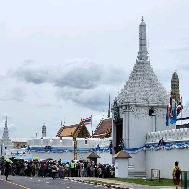 เข้าวัดพระแก้วแบบนักท่องเที่ยว