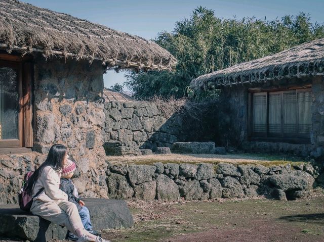 제주도의 돌을 살펴보고 만져볼 수 있는, 제주돌문화공원