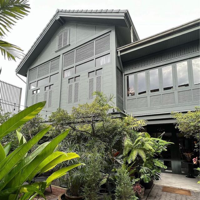 📍"บ้านตึกดิน"เสน่ห์คลาสสิกของบ้านเก่าอายุ 125ปี