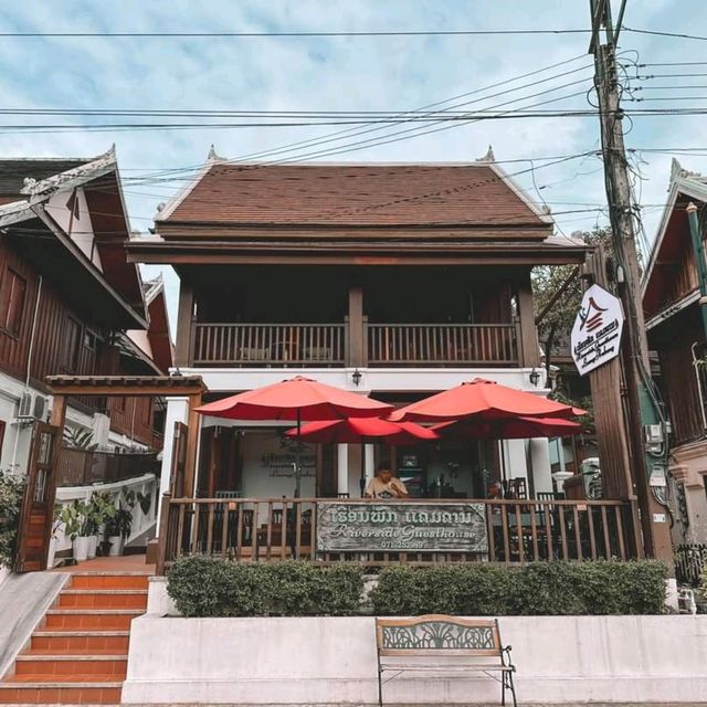 Riverside guesthouse 