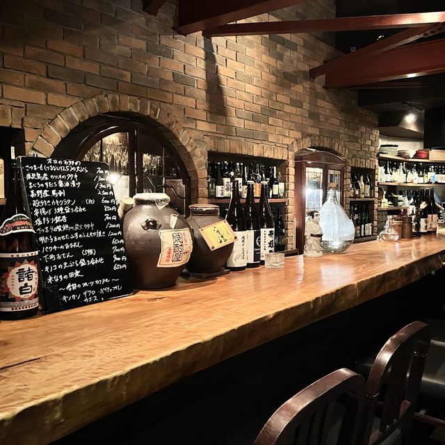 《東京 西麻布》全国の焼酎が勢揃いの隠れ家！