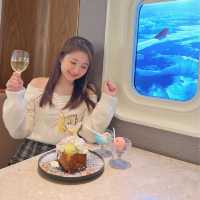 🛫飛機餐都有free flow wine and pizza🍕 🍷 😋