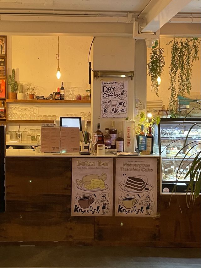 서면 | 파리 뒷골목 st 카페 ☕️• 커피 먹고 와인 구경할 수 있는 카페 🍷