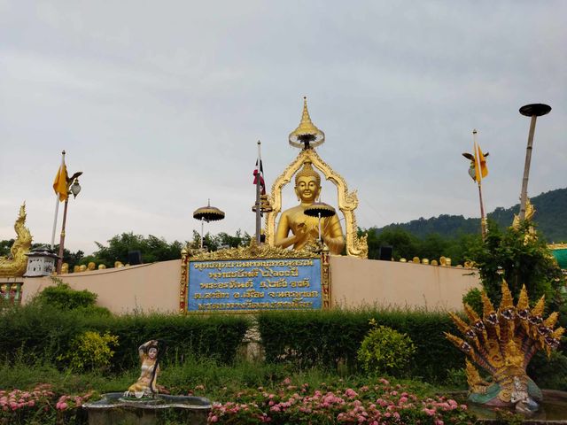 พระพุทธรูป 1,250 องค์ หนึ่งเดียวในโลก 